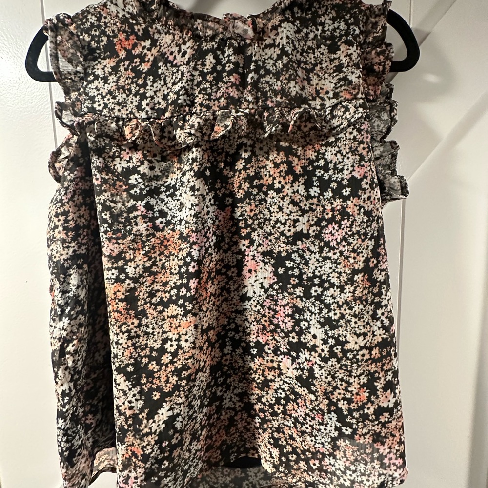 Blouse from Vici collection.